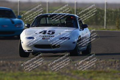 media/Jan-18-2026-CalClub SCCA (Sun) [[8bc6468723]]/Group 7 Race/Turn 1/